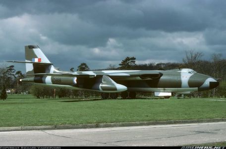Vickers Valiant LLB (Low-Level Bomber) (COLD WAR, X-PLANE) Vickers Valiant LLB (Low-Level Bomber)