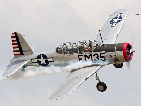 Vultee BT-13 Valiant (WORLD WAR 2) Vultee BT-13 Valiant