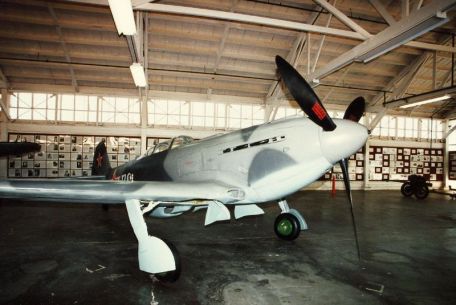 Yakovlev Yak-9 (Frank)