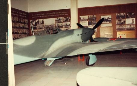 Yakovlev Yak-9 (Frank)